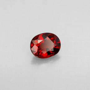 Espinela  natural de 0,66 ct, corte óvalo, VS