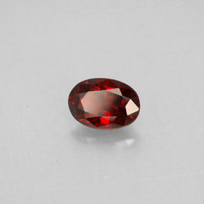 Espinela  natural de 0,74 ct, corte óvalo, VS