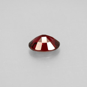 Espinela  natural de 0,74 ct, corte óvalo, VS