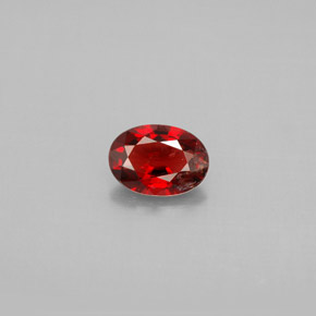 Espinela  natural de 0,67 ct, corte óvalo, SI