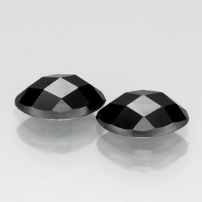 Gemas de espinela negro natural de  ct, marquesa, opaco
