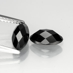 Gemas de espinela negro natural de  ct, marquesa, opaco
