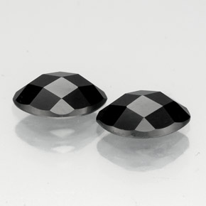 Gemas de espinela negro natural de  ct, marquesa, opaco