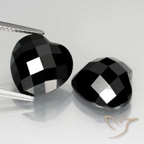 14.37ctw Natural Negro Espinela, Corazón, Opaco