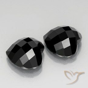 Gemas de Espinela Negro natural de 13.98 ct, Corazón, Opaco