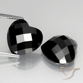 12.97ctw Natural Negro espinela, Corazón, Opaco