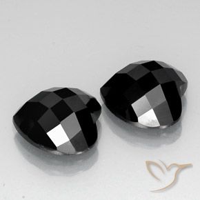 Gemas de Espinela Negro natural de 13.48 ct, Corazón, Opaco