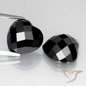 14.00ctw Natural Negro Espinela, Corazón, Opaco