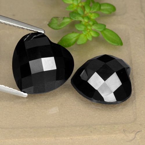 13.94ctw Natural Negro Espinela, Corazón, Opaco