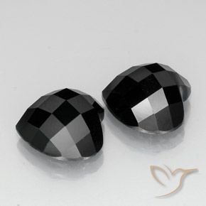 Gemas de Espinela Negro natural de 13.56 ct, Corazón, Opaco