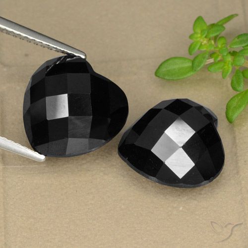 14.22ctw Natural Negro Espinela, Corazón, Opaco