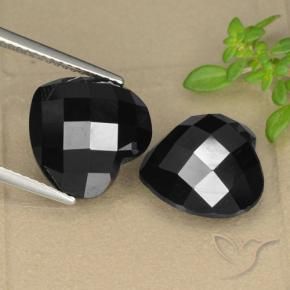 Gemas de Espinela Negro natural de 14.22 ct, Corazón, Opaco
