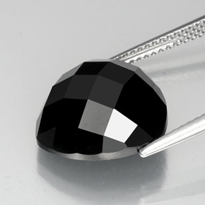 Espinela negro natural de 11,37 ct, trillón, opaco