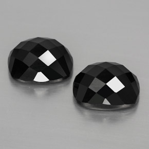 Gemas de espinela negro natural de  ct, corte cojín, opaco