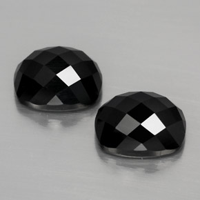 Gemas de espinela negro natural de  ct, corte cojín, opaco
