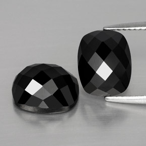 Gemas de espinela negro natural de  ct, corte cojín, opaco