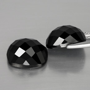 Gemas de espinela negro natural de  ct, corte cojín, opaco