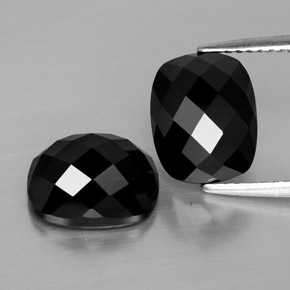 Gemas de espinela negro natural de  ct, corte cojín, opaco