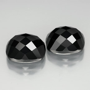 Gemas de espinela negro natural de  ct, corte cojín, opaco