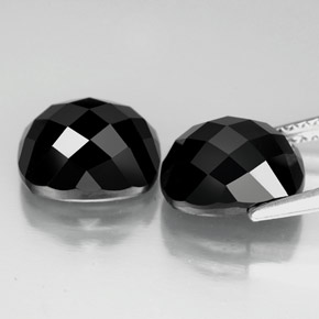 Gemas de espinela negro natural de  ct, corte cojín, opaco