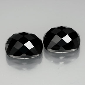 Gemas de espinela negro natural de  ct, corte cojín, opaco