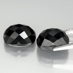 Gemas de espinela negro natural de  ct, corte cojín, opaco