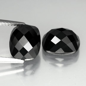 Gemas de espinela negro natural de  ct, corte cojín, opaco