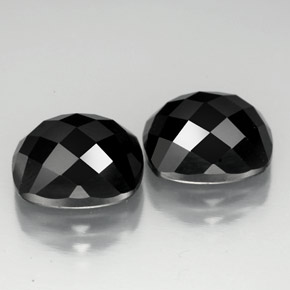 Gemas de espinela negro natural de  ct, corte cojín, opaco