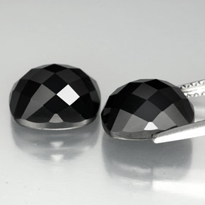 Gemas de espinela negro natural de  ct, corte cojín, opaco