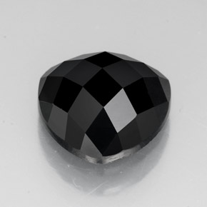 Espinela negro natural de 3,89 ct, trillón, opaco