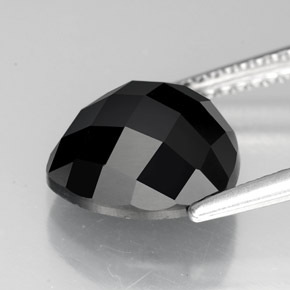 Espinela negro natural de 3,89 ct, trillón, opaco