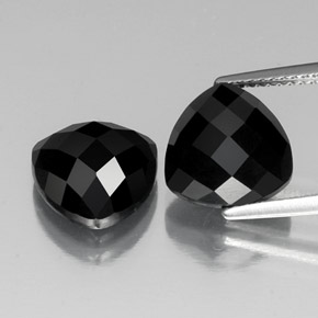 Gemas de espinela negro natural de  ct, trillón, opaco