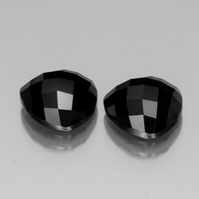Gemas de Espinela Negro natural de 7.94 ct, Trillón, Opaco