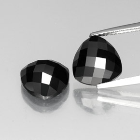 Gemas de espinela negro natural de  ct, trillón, opaco