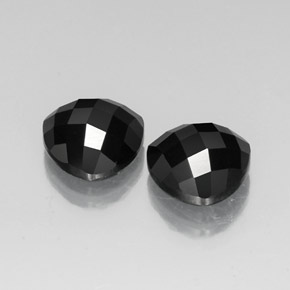 Gemas de espinela negro natural de  ct, trillón, opaco