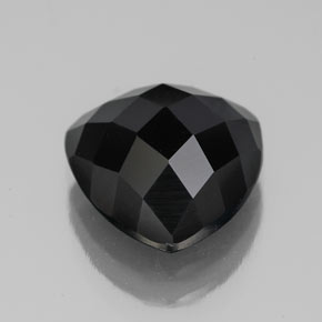 Espinela negro natural de 4,21 ct, trillón, opaco