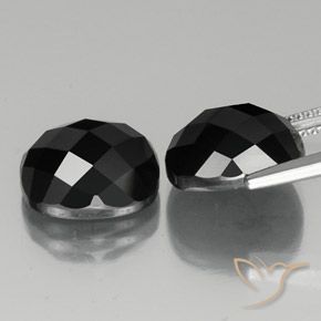 Gemas de Espinela Negro natural de 14.57 ct, Forma Cojín, Opaco