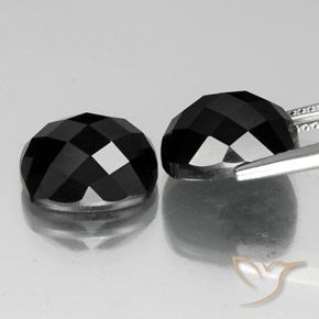 Gemas de Espinela Negro natural de 15.01 ct, Forma Cojín, Opaco