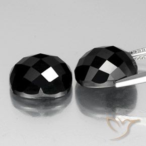 Gemas de Espinela Negro natural de 14.50 ct, Forma Cojín, Opaco