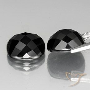 Gemas de Espinela Negro natural de 14.42 ct, Forma Cojín, Opaco