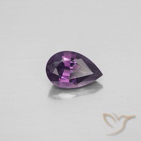Espinela Púrpura oscuro natural de 1.27 ct, En forma de pera, VVS-VS
