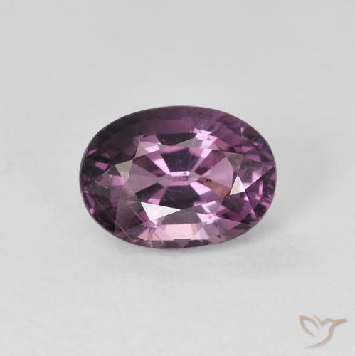 Espinela Púrpura oscuro natural de 1.35 ct, Corte Óvalo, VS-SI