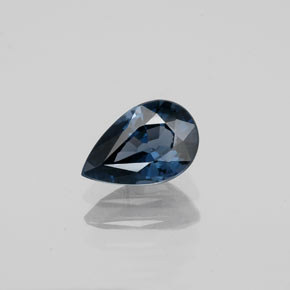 Espinela azul natural de 0,95 ct, en forma de pera, SI