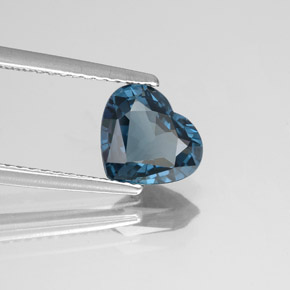 Espinela azul natural de 1,52 ct, forma de corazón, VS