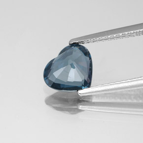 Espinela azul natural de 1,52 ct, forma de corazón, VS