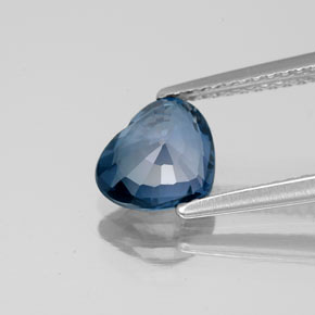 Espinela azul natural de 1,42 ct, forma de corazón, VVS-VS