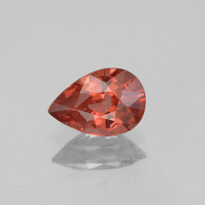 Espinela rojo natural de 0,98 ct, en forma de pera, VS