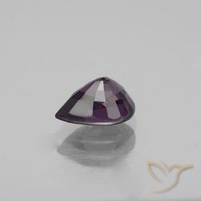 Espinela Púrpura oscuro natural de 1.07 ct, En forma de pera, VVS-VS