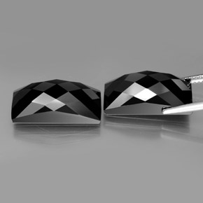 Gemas de espinela negro natural de 25,01 ct, baguette, opaco