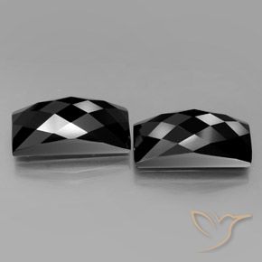 Gemas de Espinela Negro natural de 24.56 ct, Corte Baguette, Opaco